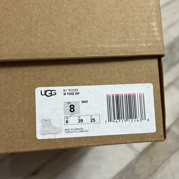 Ugg woman’s booties - Picture 6 of 10